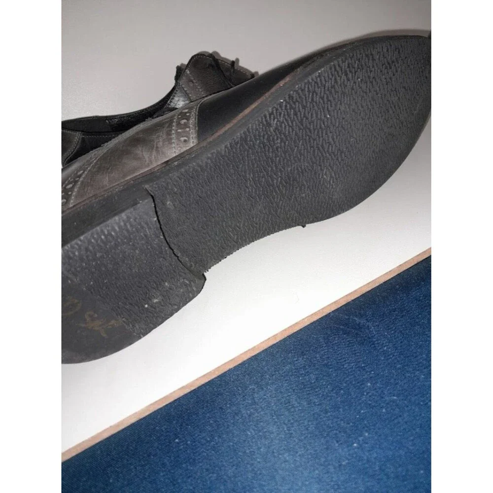 Red Tape size 9.5 Oxford Derby Dress Shoes